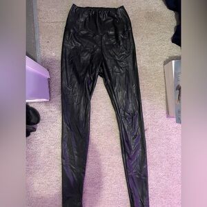 Wilfred free faux leather leggings size M